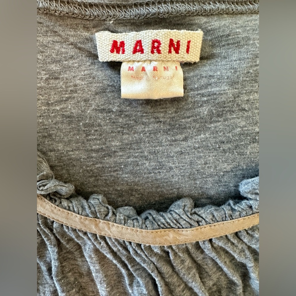 Marni Grey Peplum Tank with Tan Trim and Rust Ruffle Detail - Picture 3 of 4